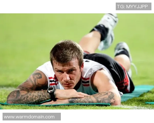 足球明星时尚穿搭大赏精选图片大全展现球场外的魅力与风采 足球明星时尚穿搭大赏精选图片大全展现球场外的魅力与风采