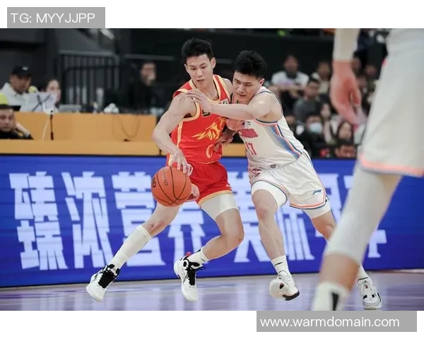 深圳篮球队荣登实力排行榜首位引发热议各队表现分析 深圳篮球队荣登实力排行榜首位引发热议各队表现分析