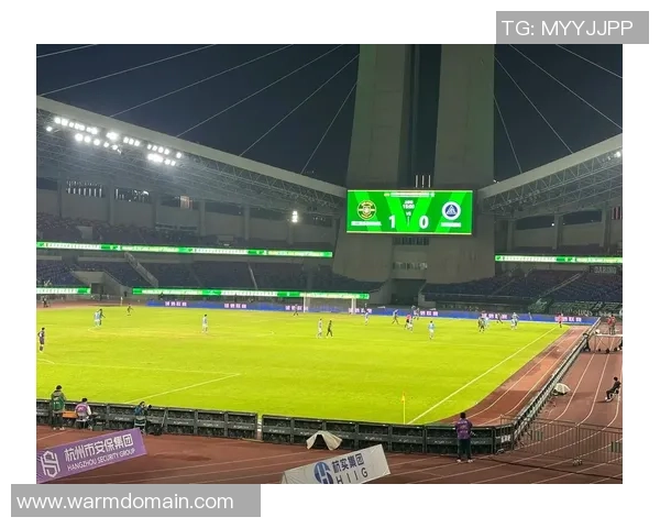 足球明星杨克乐的传奇人生与绿茵场上的辉煌成就分享 足球明星杨克乐的传奇人生与绿茵场上的辉煌成就分享