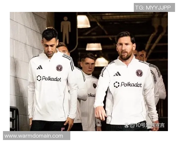 19多的足球明星们如何在赛场上展现出超凡的技艺与魅力 19多的足球明星们如何在赛场上展现出超凡的技艺与魅力