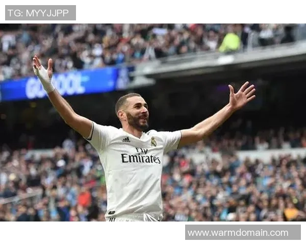 梦幻足球明星球员的传奇之路与辉煌成就解析 梦幻足球明星球员的传奇之路与辉煌成就解析